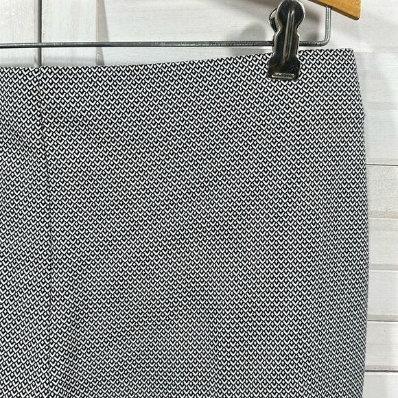 Chico's Brigitte Pants Size 2 (12) Ankle Pull On - Picture 5 of 14